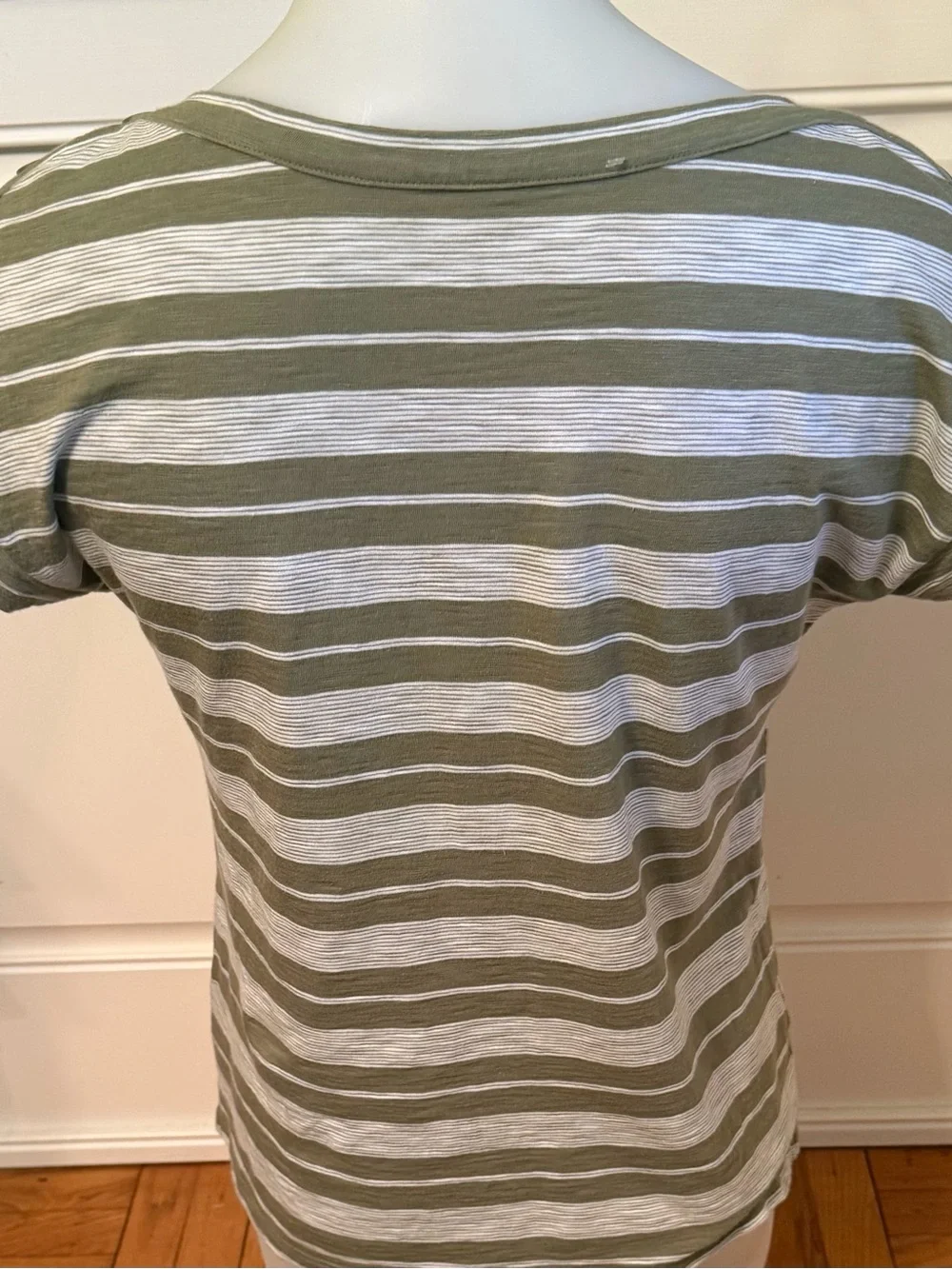 Talbots Button Shoulder T-shirt Women’s M Boat Neck Cap Sleeves Green Striped